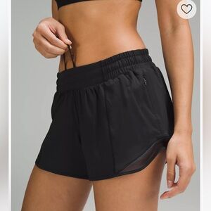 Luluemon Hotty Hot Low-Rise Lined Short 4"